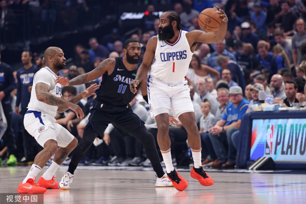 被目击拄着 被目击拄着