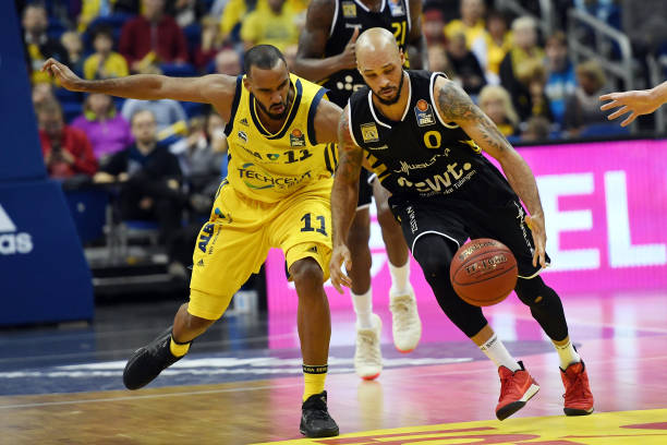 凭借出色的 凭借出色的